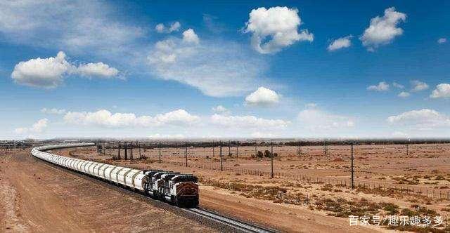 关于晋级下一阶段首场状态出色,巴塞罗那观众沸腾!,莎拉波娃重返赛场赢得满堂喝彩的信息 关于晋级下一阶段首场状态出色,巴塞罗那观众沸腾!,莎拉波娃重返赛场赢得满堂喝彩的信息